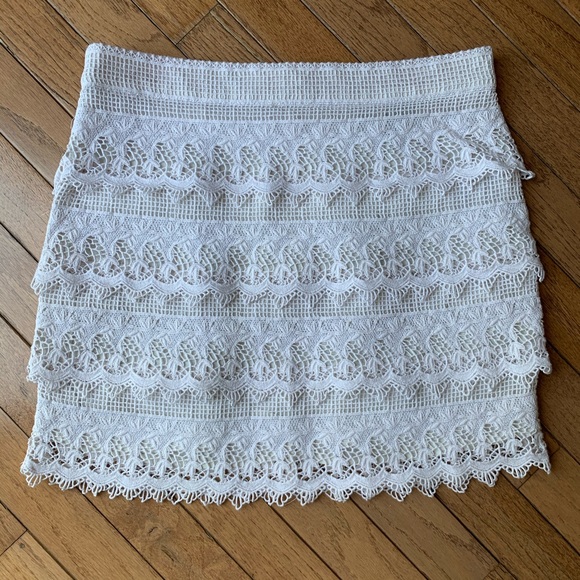 ✨ Host Pick! ✨ AMERICAN EAGLE WHITE LACE SKIRT - Picture 5 of 7